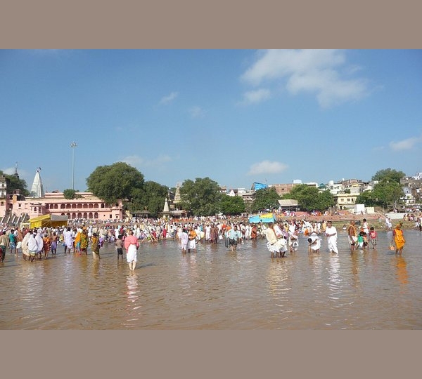 Kashi Gaya Triveni Ayodhya Tour Package from Ahmedabad – Sacred Pilgrimage to Holy Temples and Rivers