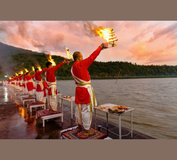 Kasi Tour Package from Trivandrum – Kashi Vishwanath Temple, Ganga Aarti and Holy Ganges
