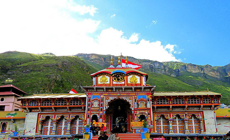 Book Chennai to Badrinath tour package by flight with Vasantkamal Tours. 3 days 2 nights spiritual yatra with VIP darshan, comfortable transfers, senior-friendly itinerary & trusted support.