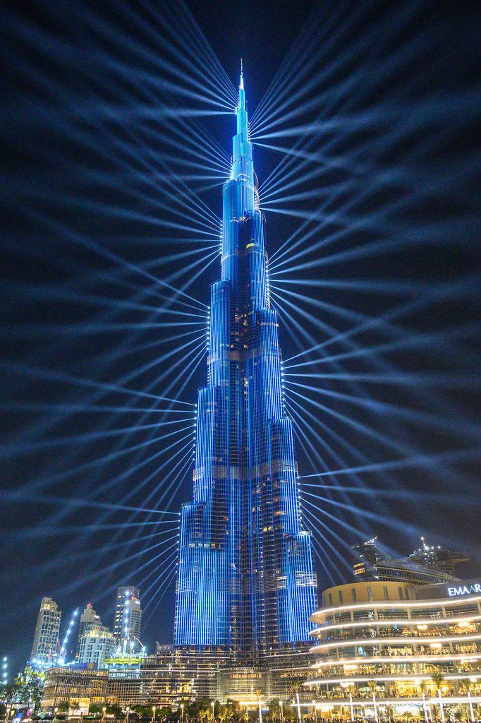 Book the best Dubai Tour Package from Chennai with Vasantkamal Tours. Enjoy Burj Khalifa, Desert Safari, Dhow Cruise, Abu Dhabi tour, luxury stay, flights & sightseeing in this 6 Days 5 Nights Dubai holiday package.