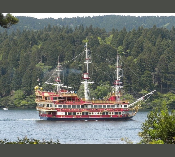 Lake Ashi Cruise