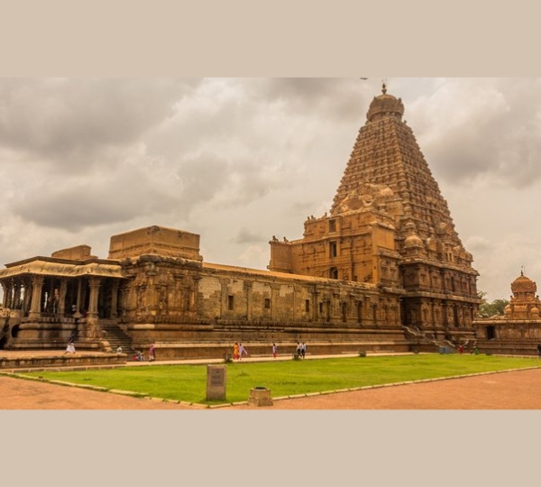 Brihadeeswarar Temple (Big Temple)