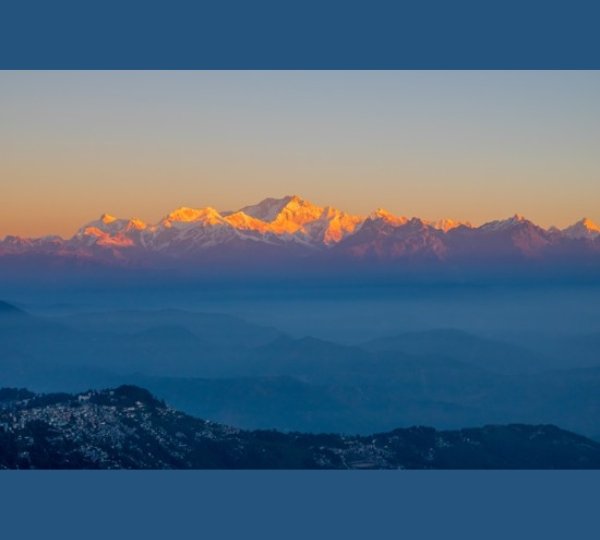Darjeeling Sikkim Tour Package from Ahmedabad with Gangtok, Darjeeling, Himalayan mountains, tea gardens and scenic sightseeing